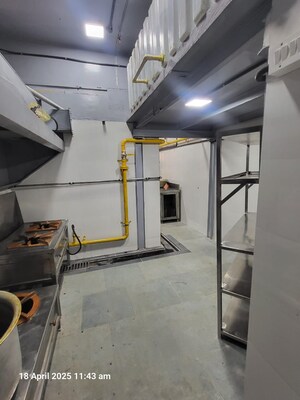 Team Area in  Shop at Laxmi Apartment Kandivali, Kandivali East – for Rent