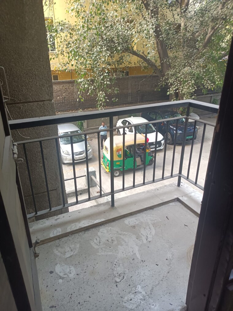 Balcony, ip extension 3 Bedroom 1800 Sq.Ft. Apartment In Ip Extension Delhi 9570071
