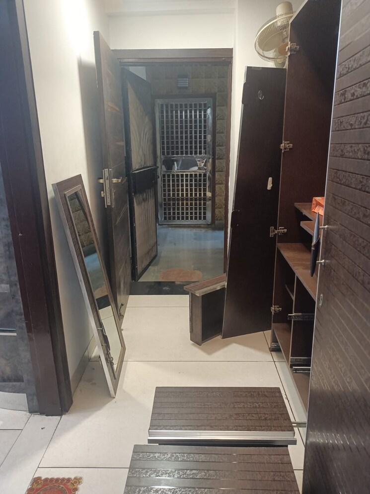 Other, ip extension 3 Bedroom 1800 Sq.Ft. Apartment In Ip Extension Delhi 9570071