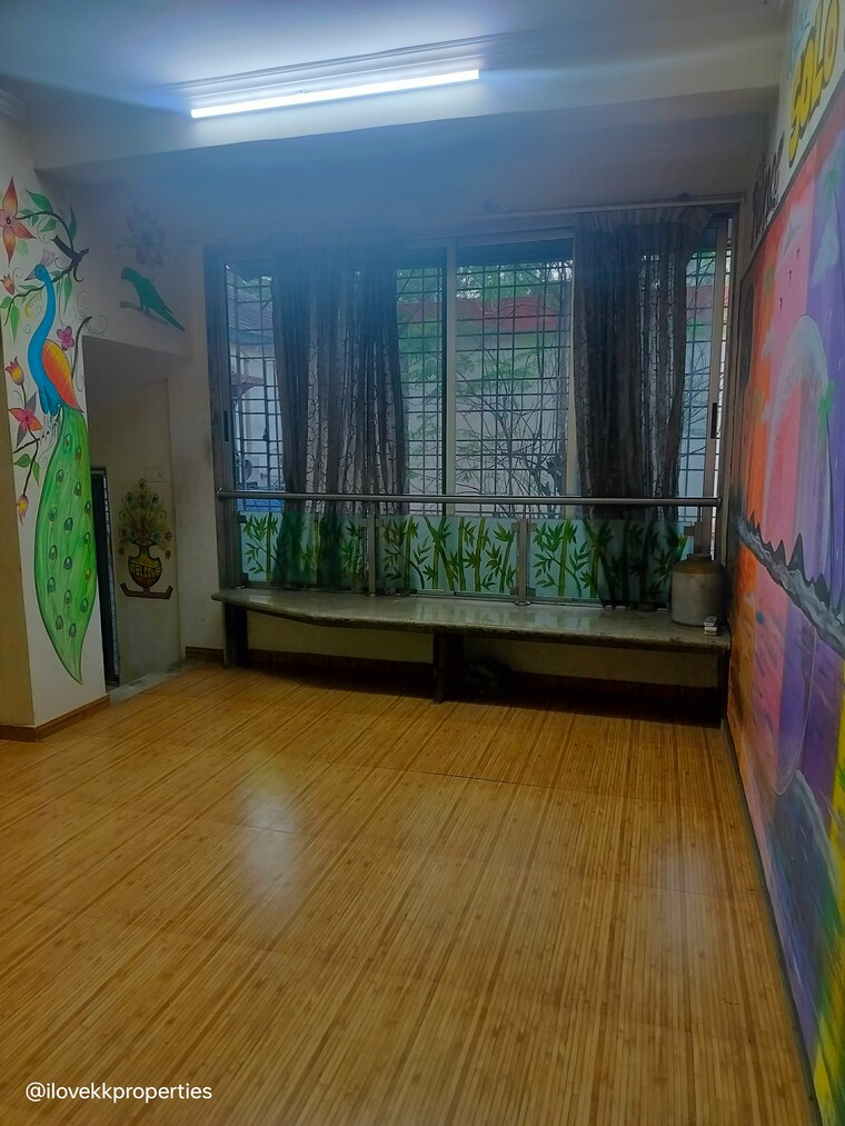 Team Area, bandra west Commercial Office Space 600 Sq.Ft. In Bandra West Mumbai 9570076