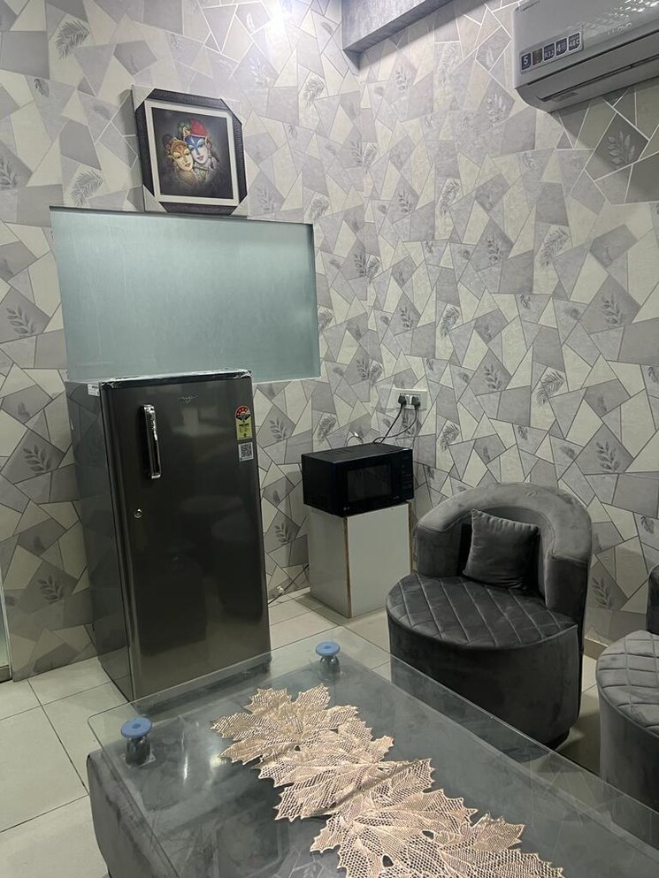 undefined, maya-garden-city 1 Bedroom 850 Sq.Ft. Apartment In Lohgarh Zirakpur 9570077