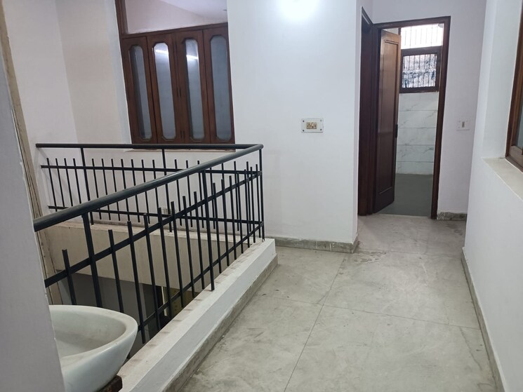 undefined, yojna vihar 3 Bedroom 1800 Sq.Ft. Builder Floor In Yojna Vihar Delhi 9570080