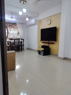 2 BHK Apartment For Sale in Santacruz West