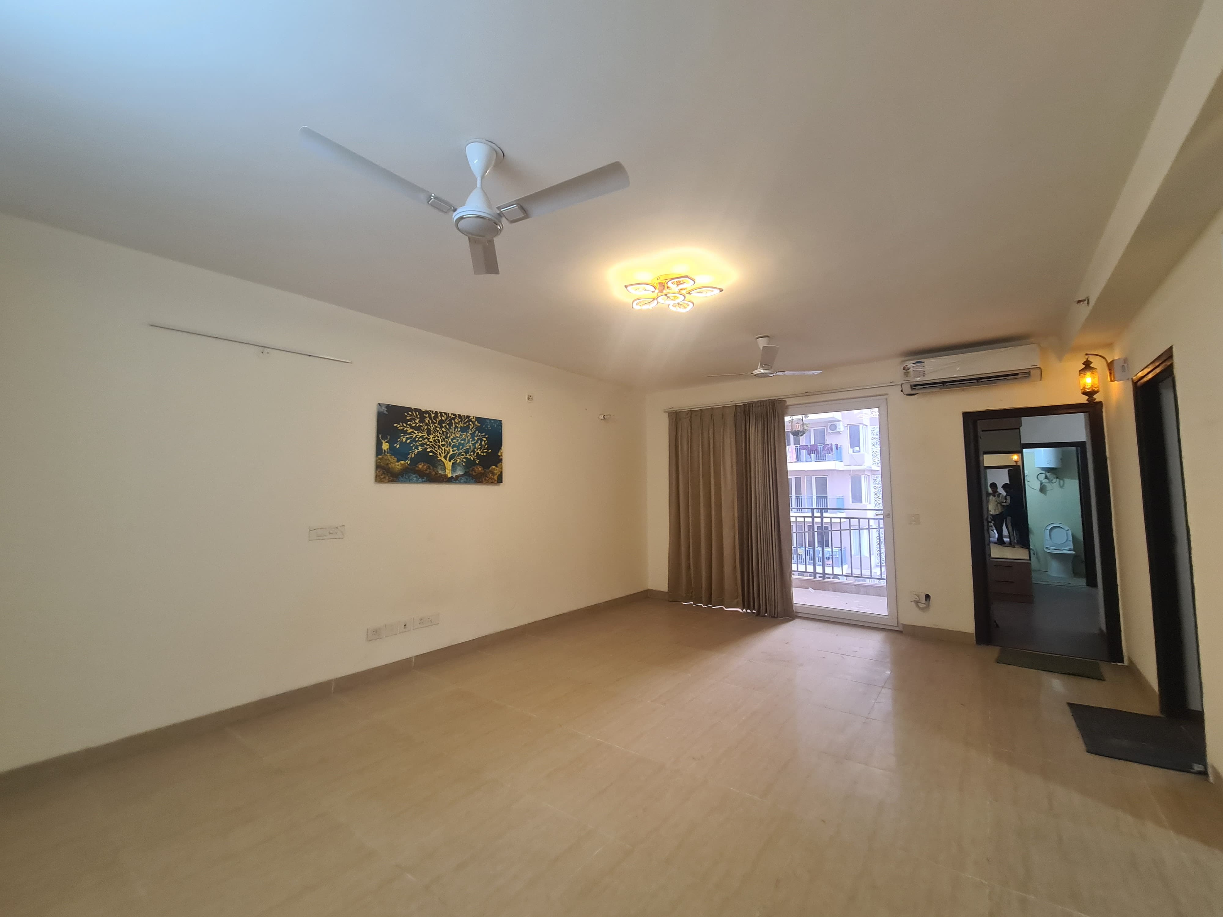 3.5 BHK + Servant Room Apartment For Rent in 3C Orris Greenopolis