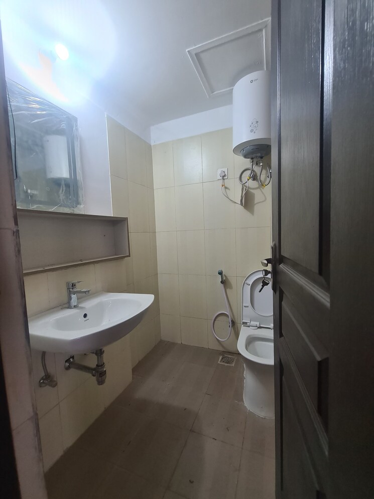 Bathroom, 3c-orris-greenopolis 3.5 Bedroom 1975 Sq.Ft. Apartment In Sector 89 Gurgaon 9570109