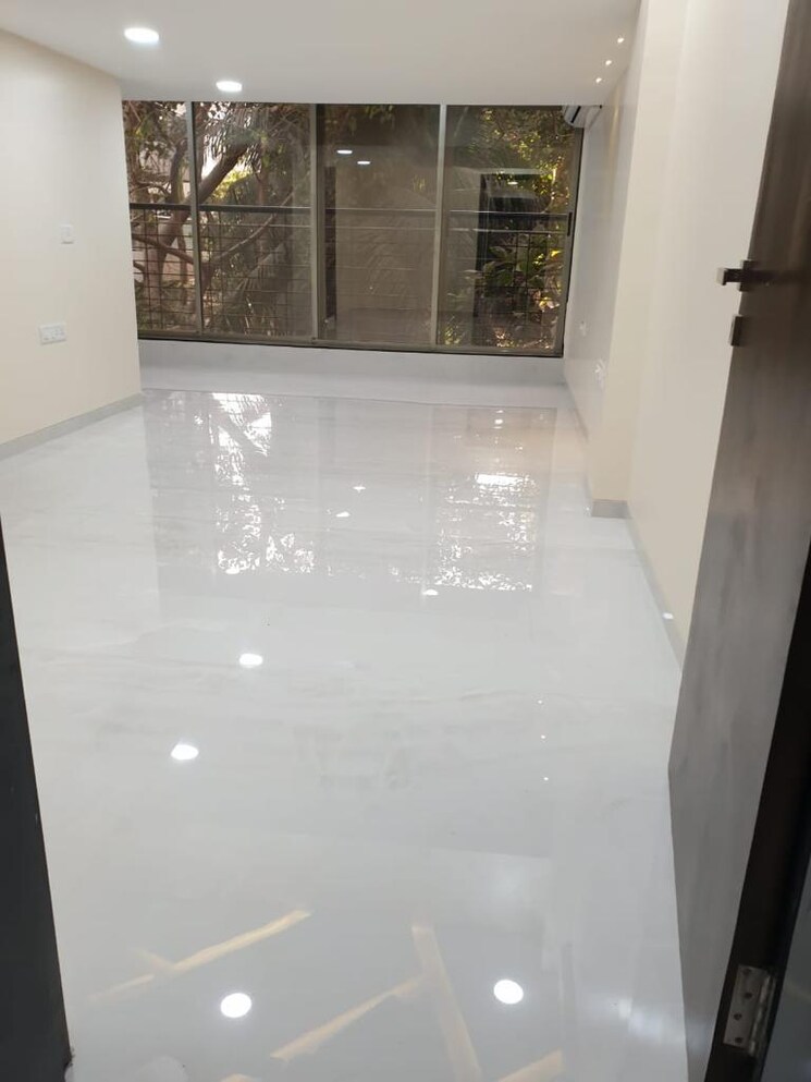 Room, santacruz west 4 Bedroom 1480 Sq.Ft. Apartment In Santacruz West Mumbai 9570113