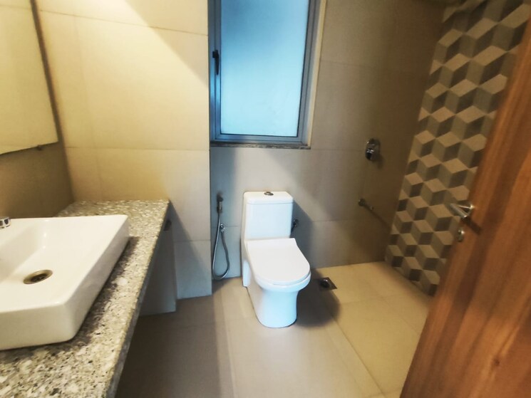 Bathroom, kalpataru-immensa 4 Bedroom 1750 Sq.Ft. Apartment In Kolshet Road Thane 9570129