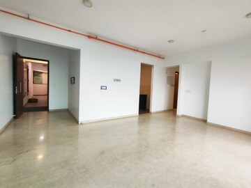 Room in 4 BHK Apartment at Kalpataru Immensa, Kolshet Road – for Sale