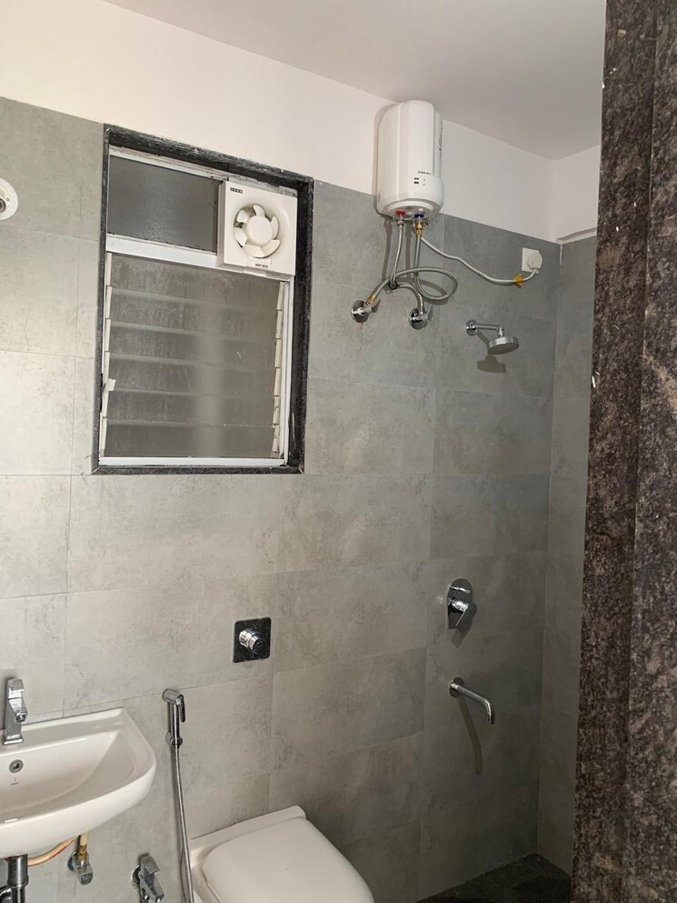 Bathroom, supreme-estia-phase-1 3 Bedroom 1305 Sq.Ft. Apartment In Baner Pune 9570140