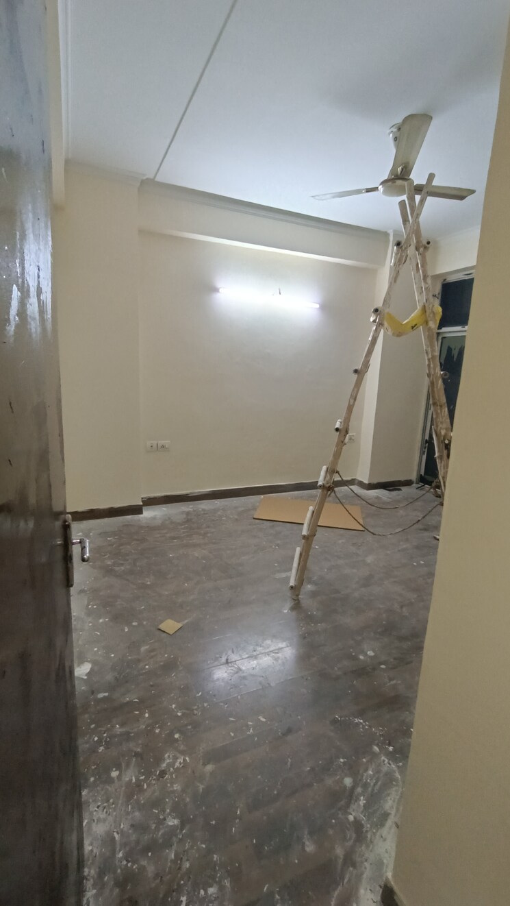 Room, skytech-matrott 2 Bedroom 1150 Sq.Ft. Apartment In Sector 76 Noida 9570150