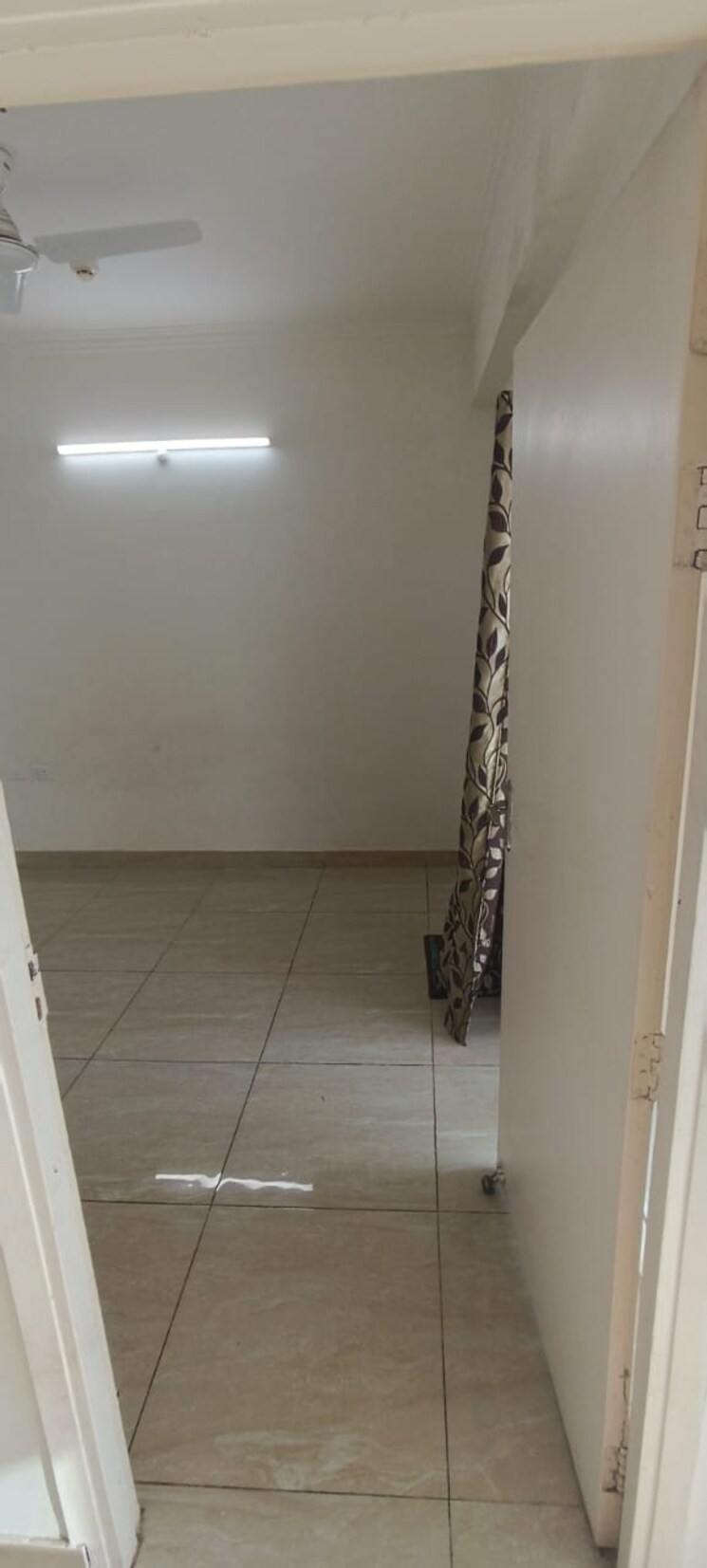 Bathroom, panchsheel-greens-ii 2 Bedroom 915 Sq.Ft. Apartment In Sector 16 Greater Noida Greater Noida 9570161