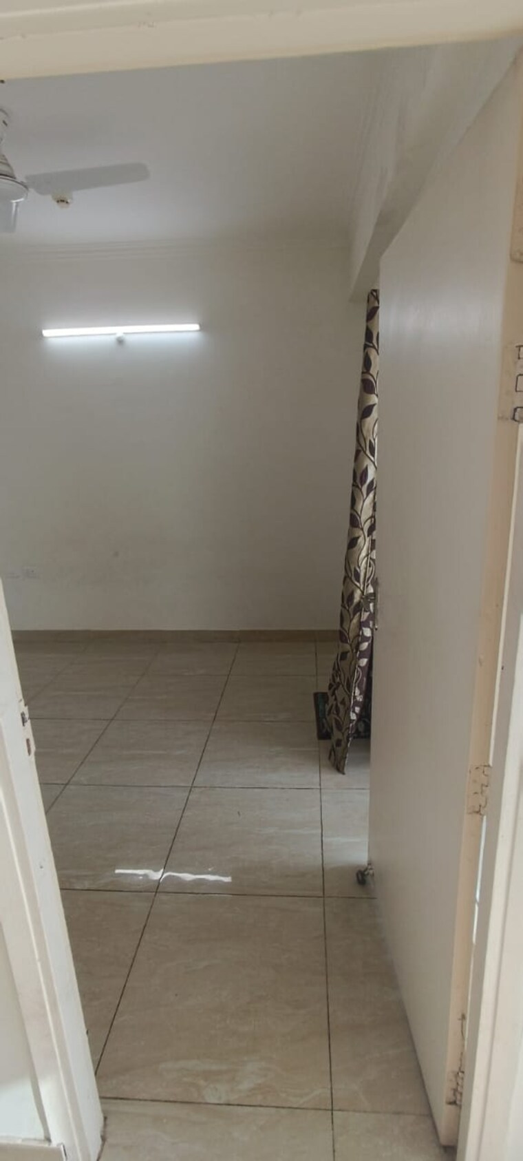 Bathroom, panchsheel-greens-ii 2 Bedroom 915 Sq.Ft. Apartment In Sector 16 Greater Noida Greater Noida 9570161