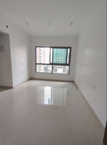 Room in 2 BHK Apartment at Kalpataru Immensa, Kolshet Road – for Rent