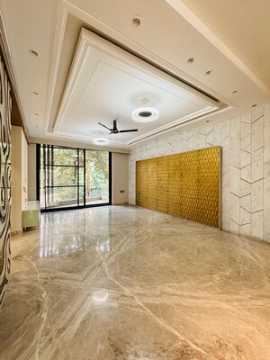 Room in 3 BHK Builder Floor at Anant Raj Ashok Estate, Sector 63a – for Sale