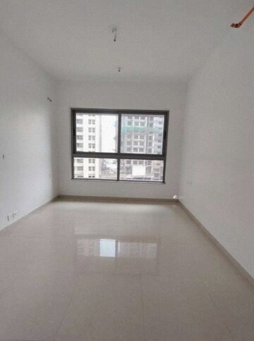 Room in 2 BHK Apartment at Kalpataru Immensa, Kolshet Road – for Rent