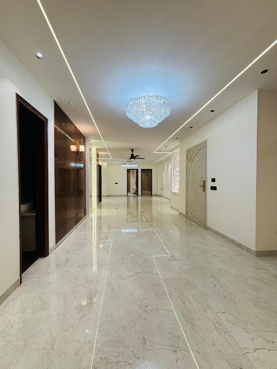 3 BHK 180 Sq.Ft. Builder Floor in Anant Raj Ashok Estate