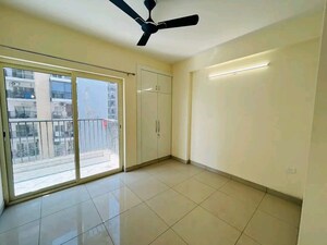 Room in 2.5 BHK Apartment at Nirala Aspire, Sector 16 Greater Noida – for Sale