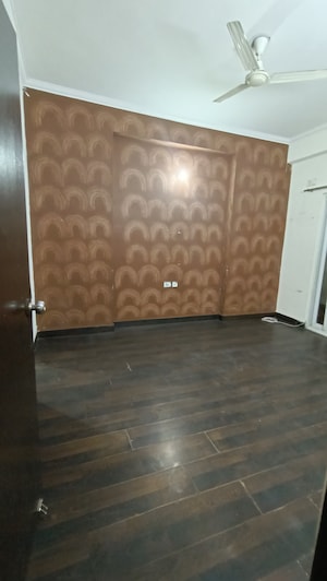 2 BHK Apartment For Rent in Antriksh Golf View, Sector 78