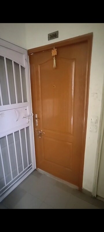 2 BHK Apartment For Rent in Pyramid Urban Homes 2, Sector 86