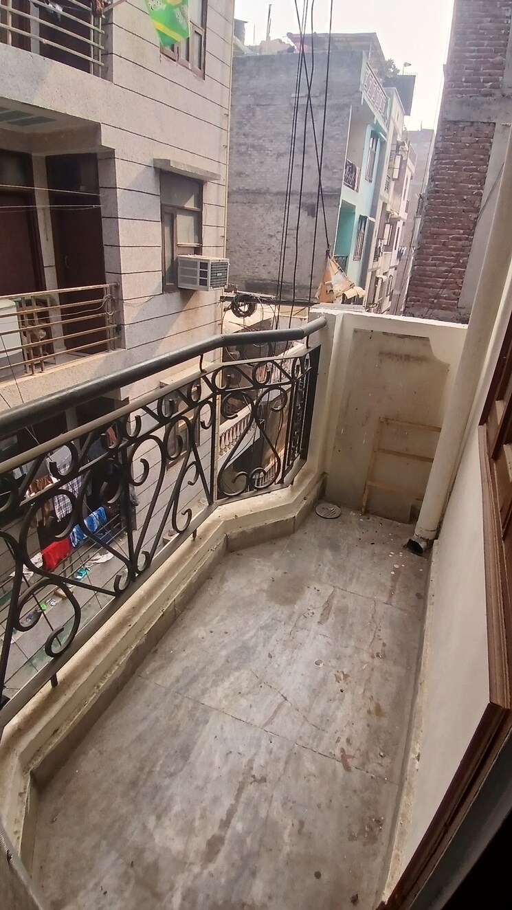 Balcony, jogabai extension 2 Bedroom 540 Sq.Ft. Builder Floor In Jogabai Extension Delhi 9570213