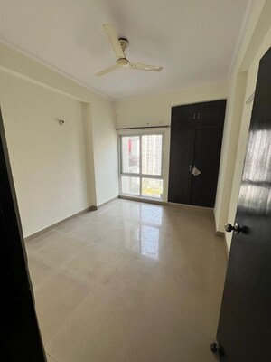Room in 2 BHK Apartment at Antriksh Golf View, Sector 78 – for Rent