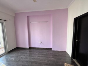 Room in 2 BHK Apartment at Antriksh Golf View, Sector 78 – for Rent
