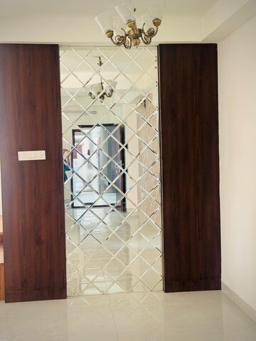 Room in 4 BHK Apartment at Poulomi Avante, Kokapet – for Rent