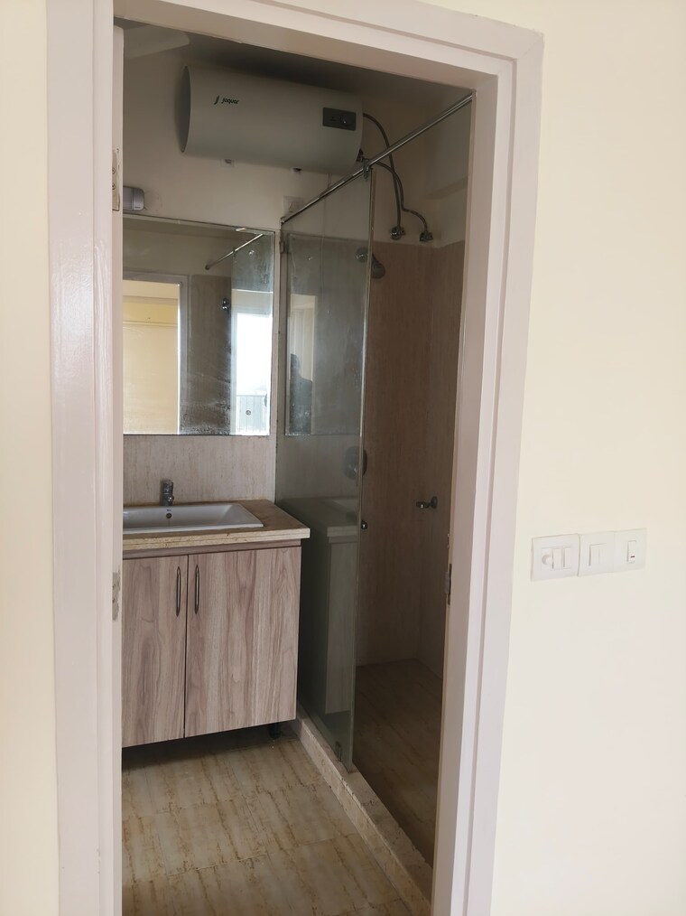 Bathroom, dlf-regal-gardens 3 Bedroom 1818 Sq.Ft. Apartment In Sector 90 Gurgaon 9570236