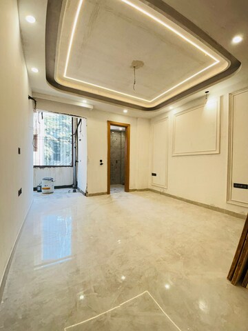 Room in 4 BHK Builder Floor at Ansal Esencia - Amara Villas, Sector 67 – for Sale