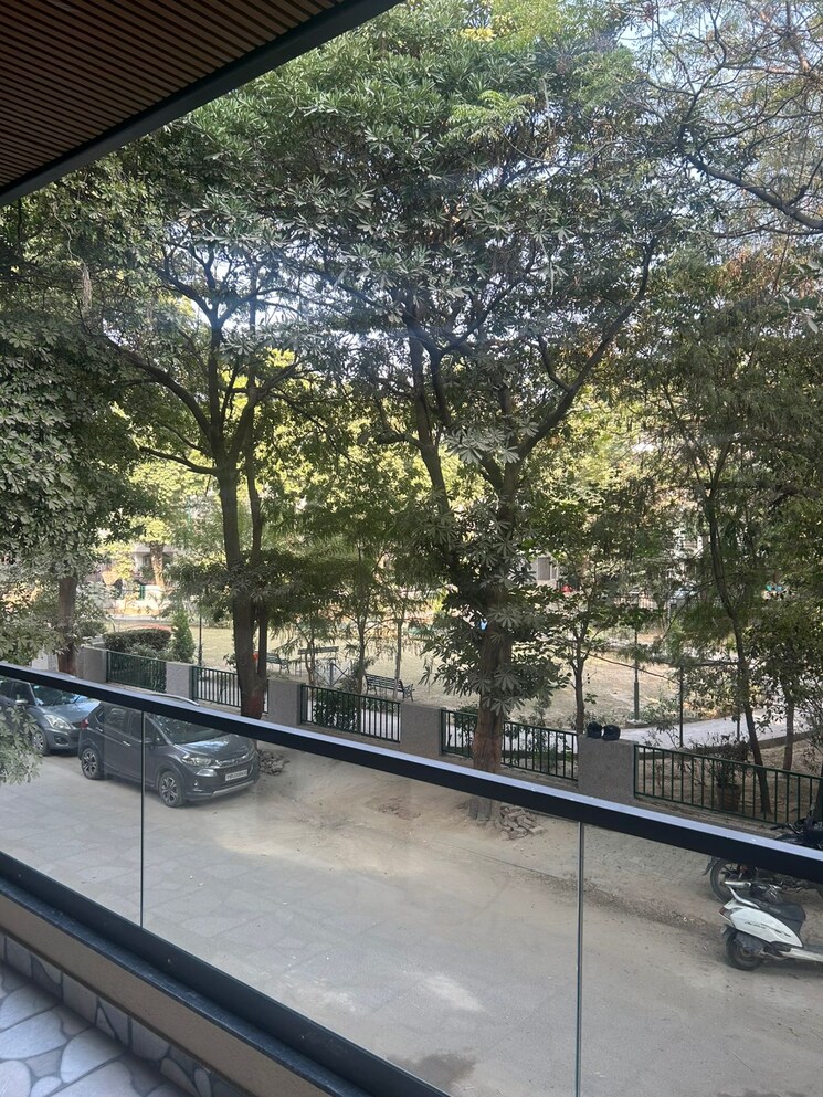 Balcony, ansal-esencia-amara-villas 4 Bedroom 350 Sq.Ft. Builder Floor In Sector 67 Gurgaon 9570276