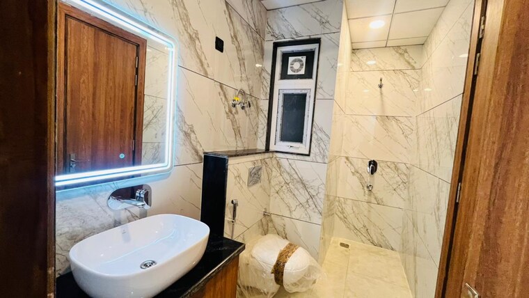 Bathroom, ansal-api-esencia 4 Bedroom 350 Sq.Ft. Builder Floor In Sector 67 Gurgaon 9570287