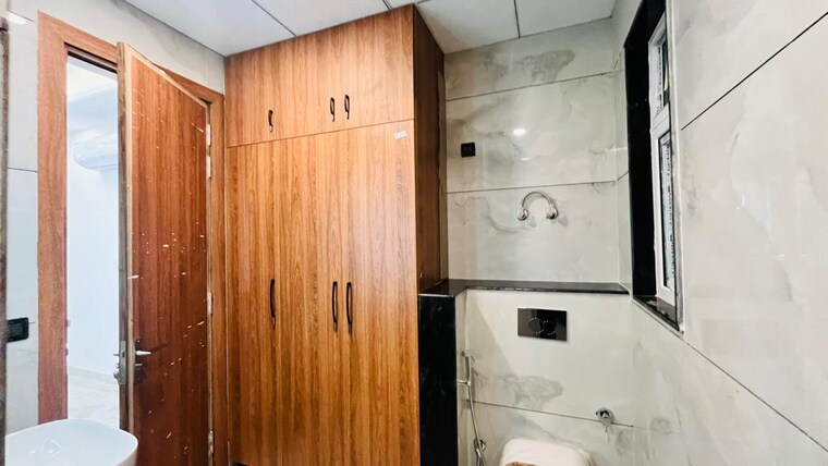 Bathroom, ansal-api-esencia 4 Bedroom 350 Sq.Ft. Builder Floor In Sector 67 Gurgaon 9570287