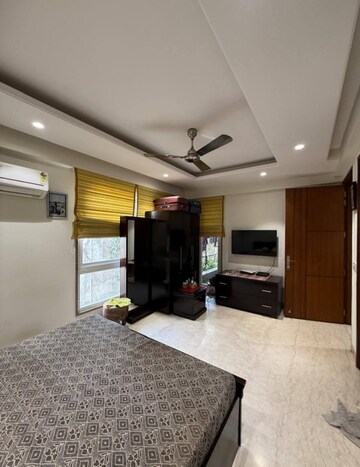Master Bedroom in 3 BHK Builder Floor at Greater Kailash I – for Rent