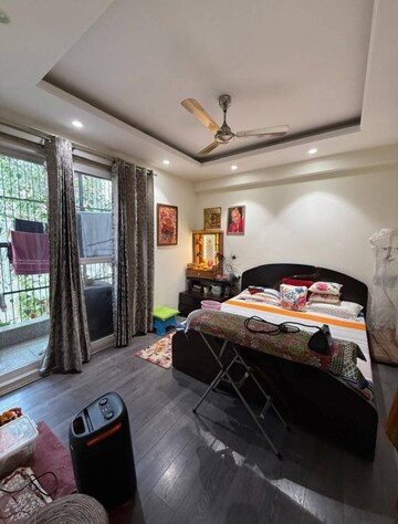 Master Bedroom in 3 BHK Builder Floor at Greater Kailash I – for Rent