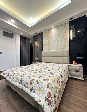 Bedroom in 4 BHK Builder Floor at BPTP Green Oaks, Sector 70a – for Sale