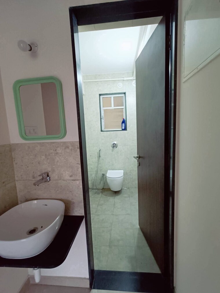 Bathroom, yashwin-supernova 3 Bedroom 940 Sq.Ft. Apartment In Wakad Pune 9570306
