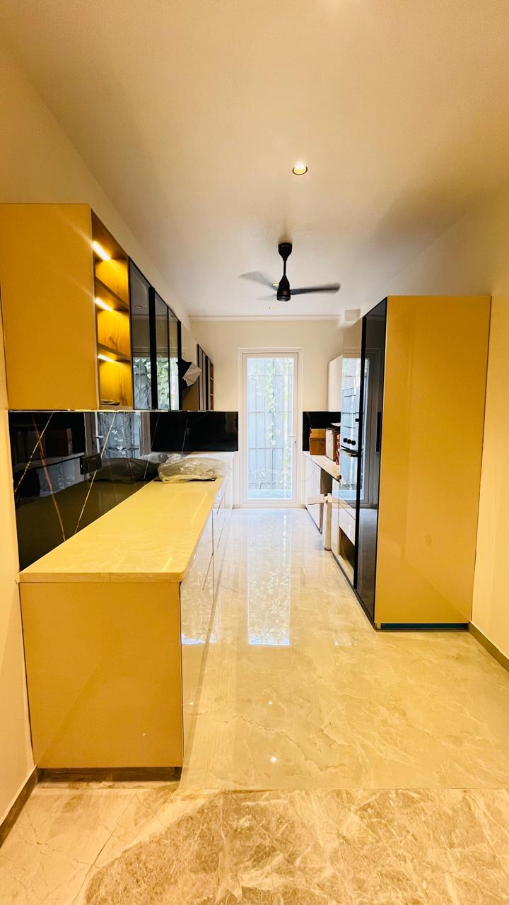 Kitchen in 3 BHK Builder Floor at BPTP Green Oaks, Sector 70a – for Sale