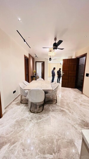 Living Room in 3 BHK Builder Floor at BPTP Green Oaks, Sector 70a – for Sale