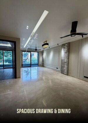 Room in 4 BHK Builder Floor at Mahira Bazaar 63A, Sector 63a – for Sale