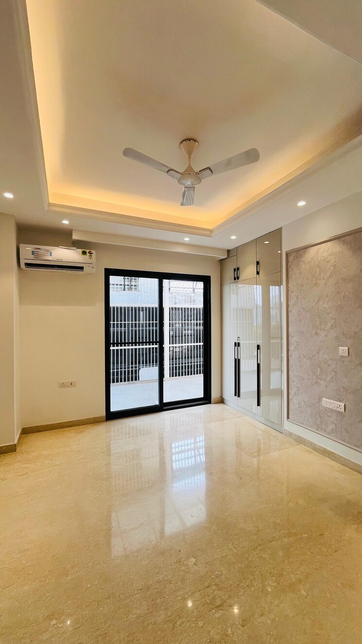 Room, mahira-bazaar-63a 4 Bedroom 270 Sq.Ft. Builder Floor In Sector 63a Gurgaon 9570325