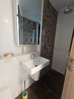 Master Bedroom in 2 BHK Apartment at Lodha The Park, Worli – for Rent