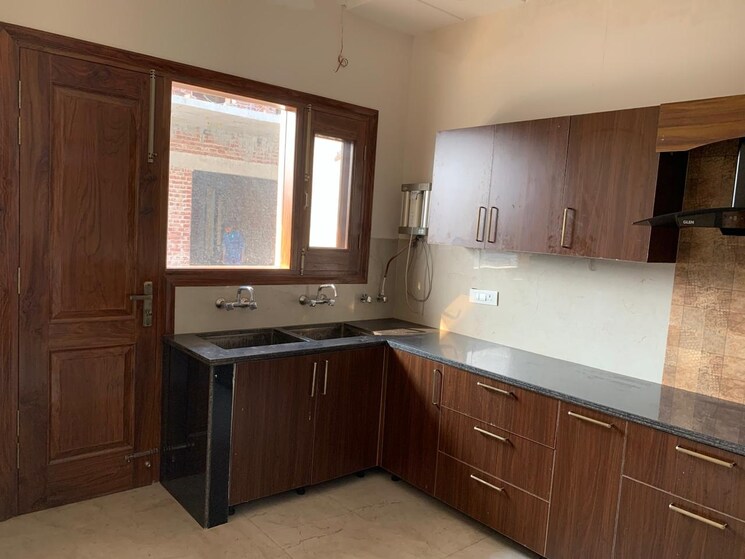 Kitchen, gmada-eco-city 3.5 Bedroom 4500 Sq.Ft. Independent House In North Mullanpur Chandigarh 9570358