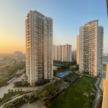 3.5 BHK Apartment For Rent in Conscient Heritage Max, Sector 102