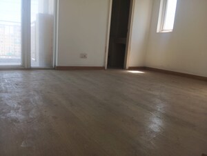 Room in 3 BHK Apartment at Royal Residency Gurgaon, Sector 45 – for Rent