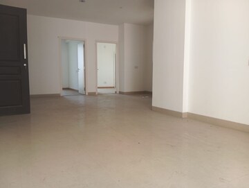 Room in 3 BHK Apartment at Royal Residency Gurgaon, Sector 45 – for Rent