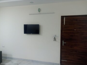 Room in 3 BHK Apartment at San Marino Apartment, Sector 45 – for Rent