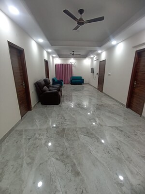 Room in 3 BHK Apartment at San Marino Apartment, Sector 45 – for Rent