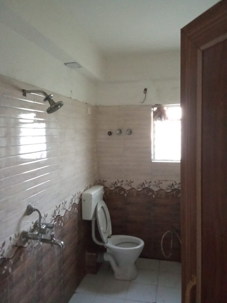 Bathroom, dunlop 2 Bedroom 1076 Sq.Ft. Apartment In Dunlop Kolkata 9570380