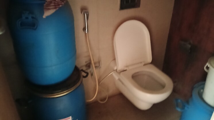 Bathroom, mathuradas-mills-estate Commercial Office Space 3000 Sq.Ft. In Lower Parel Mumbai 9570381