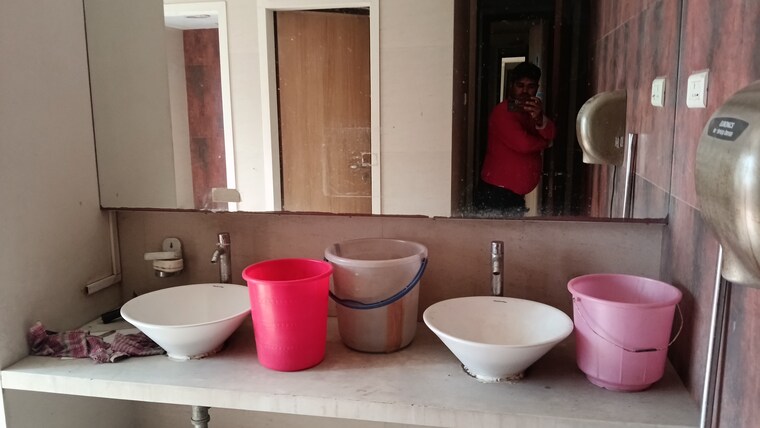 Bathroom, mathuradas-mills-estate Commercial Office Space 3000 Sq.Ft. In Lower Parel Mumbai 9570381